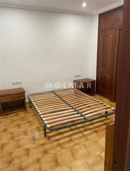 Foto 264a8bd0-732a-4baf-a019-547009f0d4d8. Pis a Tales
