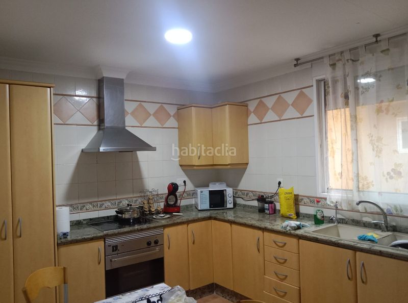 Foto 4d30cd75-bb5a-47f9-941b-582ca864a7a2. Casa amb aparcament a Sollana