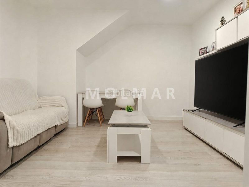 Foto 2ff143c4-cd29-42da-a835-5f12e74f40a8. Pis a Centro Elda