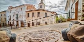 Foto 2b284c2a-0c69-4e15-b79a-a8ff4aebc0a3. Casa amb xemeneia a Bolbaite