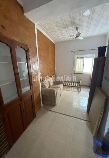 Foto b3db92c3-8e92-449a-919c-c73796aae0ca. Casa amb xemeneia a Bolbaite