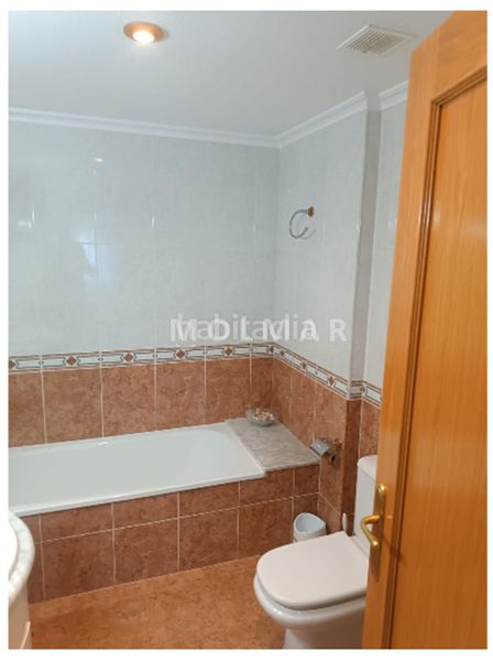 Foto 777c41c4-4126-4efb-8d5f-a3165bcde868. Flat with parking in Las Trescientas-San Francisco-Ciudad Vergel Elda