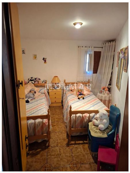 Foto 4b00d062-53a7-4139-b670-626f746b8f3f. Casa amb xemeneia a Higueras