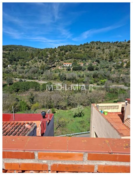 Foto aeb8319c-d4d2-48cf-88ab-5c04f30891eb. Casa amb xemeneia a Higueras