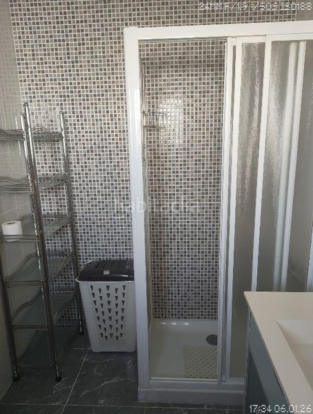 Foto b5d43a9e-a112-4caf-8632-0974fe56c66a. Casa amb aparcament a Centro Chiva