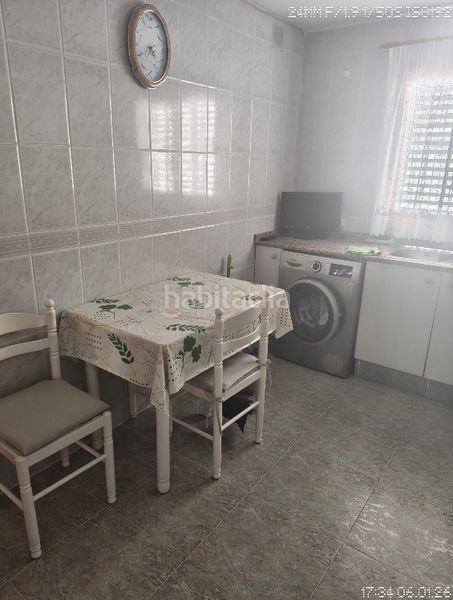 Foto d1de6568-1341-4e58-bdaa-d1f6ece1bba9. Casa amb aparcament a Centro Chiva