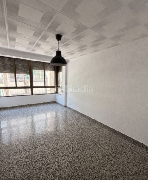 Foto 5ef12830-0bf4-482c-a034-4f82c39df7b5. Pis a Canals