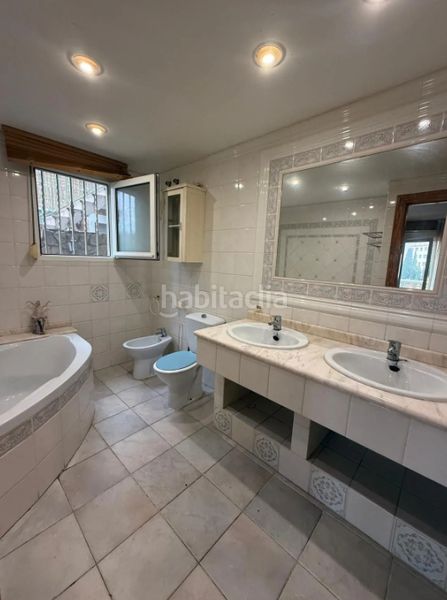 Foto ef4fbd47-f34b-4045-8747-d95a962f0952. Casa amb calefacció aparcament a Onda