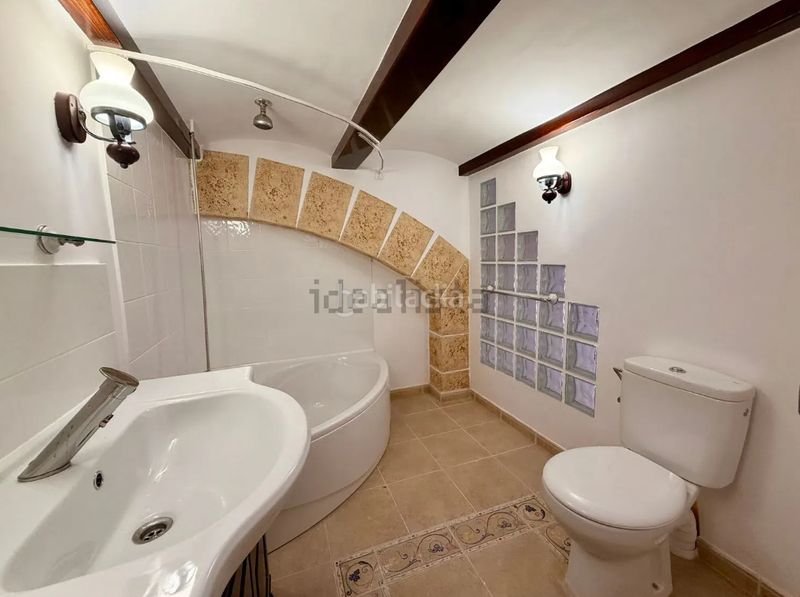 Foto c430592c-ee79-46b2-a726-98a0230c6a11. Casa a Centro Ontinyent