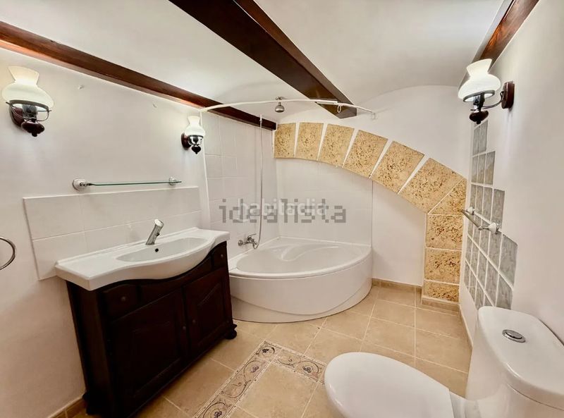 Foto e886e68b-11ee-4364-956b-9e9a6ad46f06. Casa a Centro Ontinyent