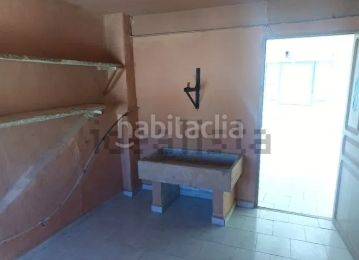 Foto 4445dfef-d91b-482a-b7a2-617e463bf83d. Casa amb xemeneia calefacció aparcament a Venta del Moro