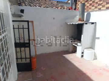 Foto ac25ded0-e730-4c76-849b-942e721b4dfb. Casa amb xemeneia calefacció aparcament a Venta del Moro