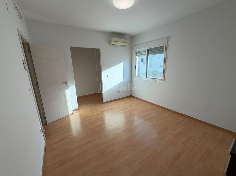 Foto d5dc488e-0db2-47d3-8b03-f676103bcc6a. Casa amb aparcament a Carlet