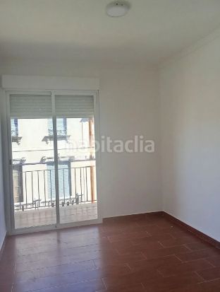 Foto c94759b4-f4c3-4256-9b20-2546bc475349. Pis a Pobla Llarga (la)