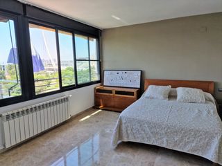 Lloguer Pis  Paseo albereda. Piso de tres dormitorios antes cuatro, amueblado, con terraza y