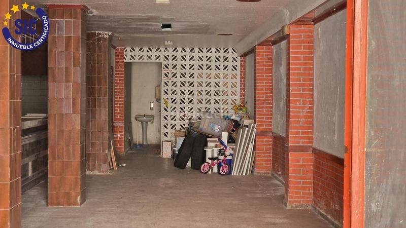 Foto 0c9b2889-6252-4500-ba57-c3ca1e04b7e2. Local comercial a Natzaret Valencia