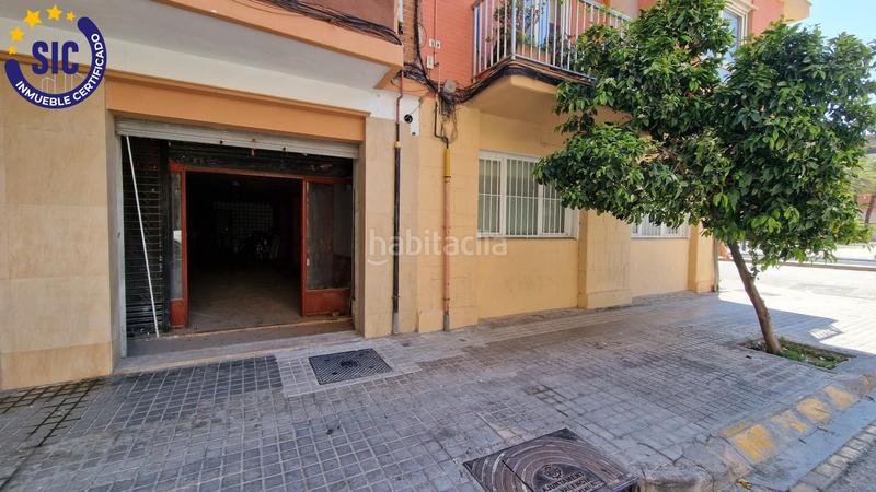 Foto 986a7e64-1121-40c2-9797-19ab07f9c7f1. Local comercial a Natzaret Valencia