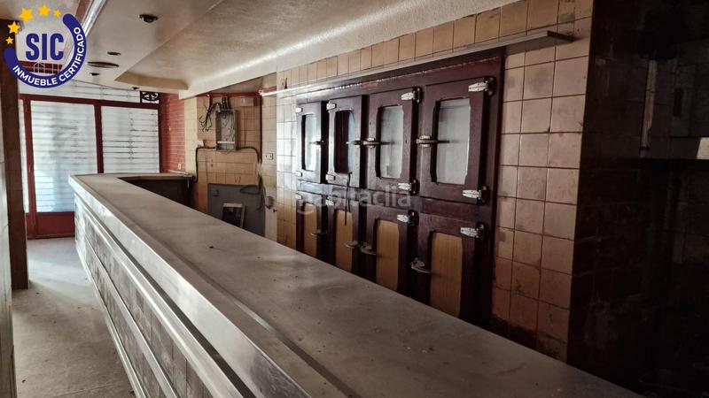 Foto e4a2e4f2-acb4-4f3b-ab4a-fb67b8594f95. Local comercial a Natzaret Valencia