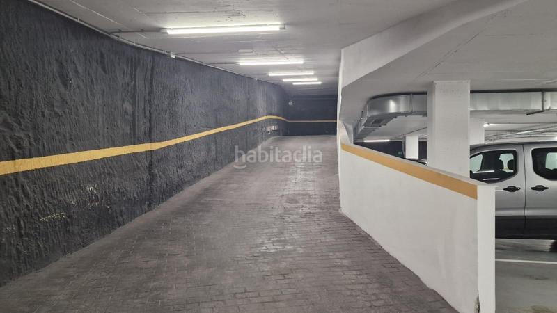 Foto a30f6ba8-e06e-4220-9b03-d0aeb2ec09a9. Car parking in El Pla del Remei Valencia