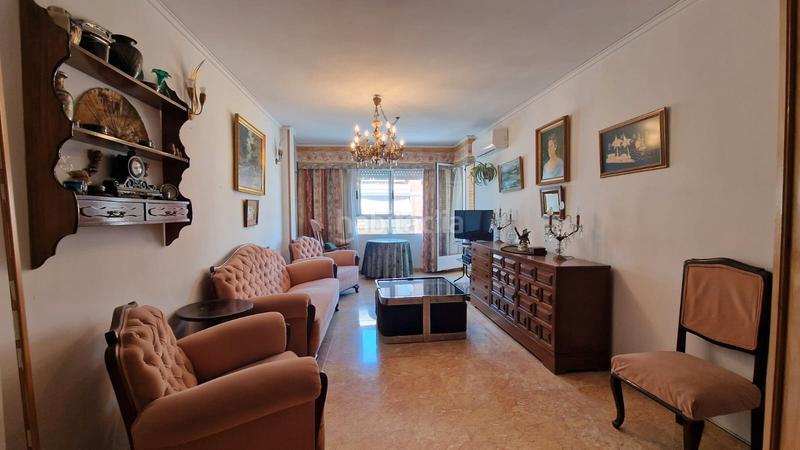 Foto 10977f19-df97-499e-8f97-83297baa5394. Appartamento con parcheggio in Plaza Elíptica - República Argentina Gandia