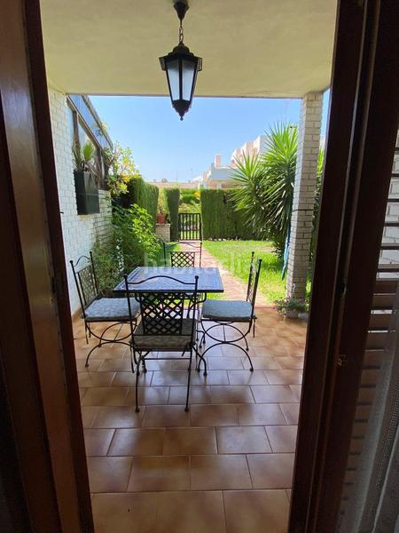 Foto 5461ede5-88b1-4f34-ba14-2e95c15f9e36. Lloguer casa adossada amb aparcament piscina a Canet d´en Berenguer