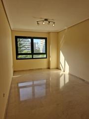 Rent Flat  Plaza bandes musica comunidad v. Piso de dos dormitorios en ciudad de las ciencias, con  plaza de