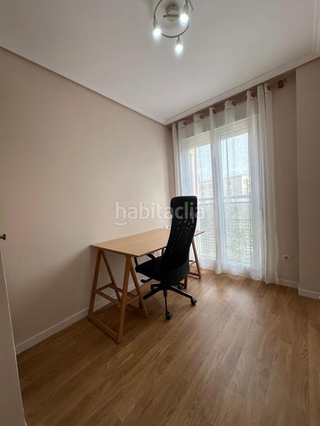 Foto 410b6df8-3abe-4931-91d6-2fcc40da68b1. Alquiler piso tu hogar ideal en malvarrosa 3 hab., parking y vistas al parque en Valencia