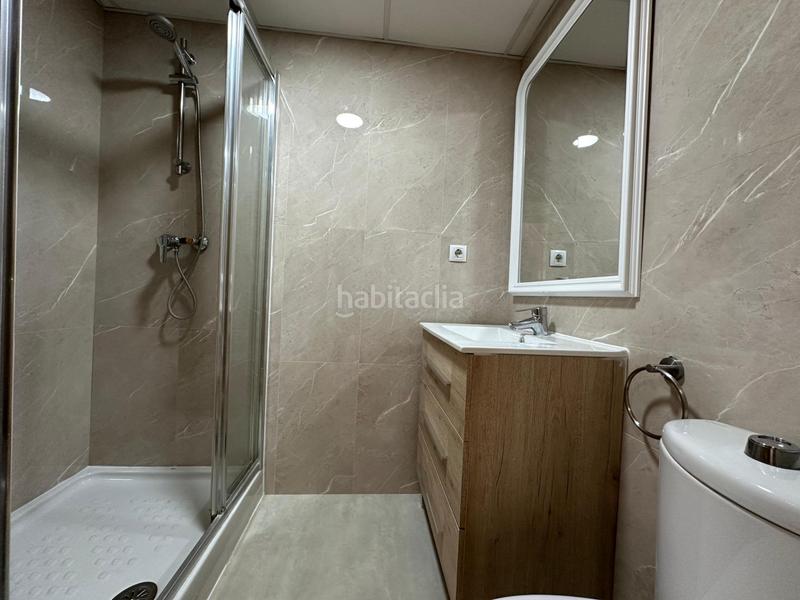 Foto b71390ae-8580-4756-8ea9-80ea0609d1fc. Alquiler piso tu hogar ideal en malvarrosa 3 hab., parking y vistas al parque en Valencia