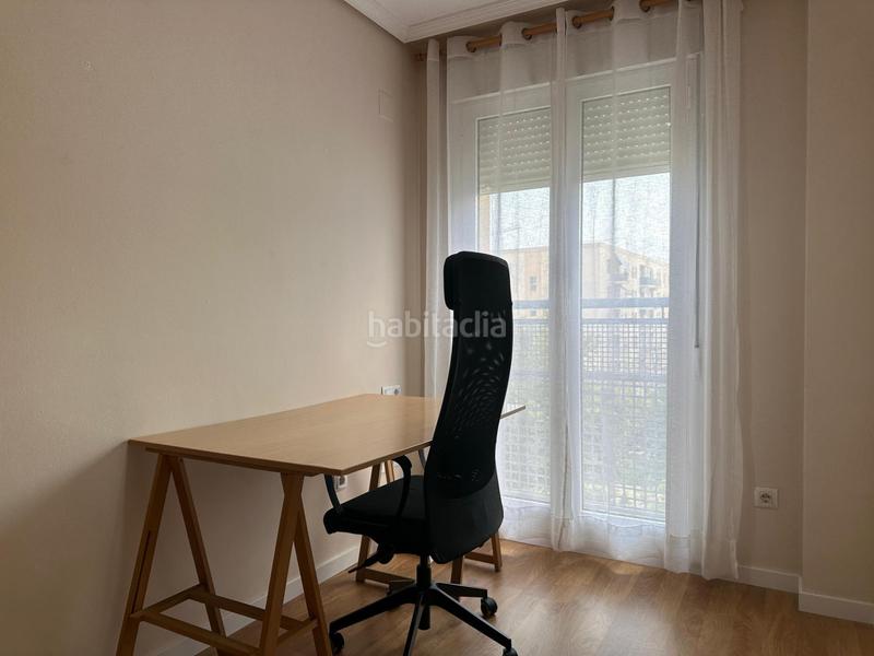 Foto d780e9f5-a3ca-4007-9671-46fc8f3aa363. Alquiler piso tu hogar ideal en malvarrosa 3 hab., parking y vistas al parque en Valencia