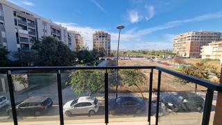Lloguer Pis  Benidorm. Magnifico piso amueblado de 3 dormitorios con terraza, balcón, p
