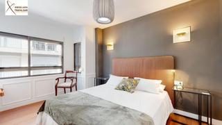 Miete Etagenwohnung  Carrer san vicente martir. Magnífico piso amueblado en el centro de valencia, de cuatro dor