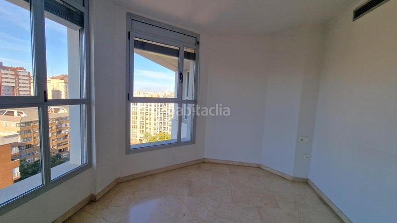 Foto 376b6184-eeba-4037-b10d-8a7f728547c1. Location attique avec parking piscine dans Ciutat de les Ciències i de les Arts - Justicia Valencia