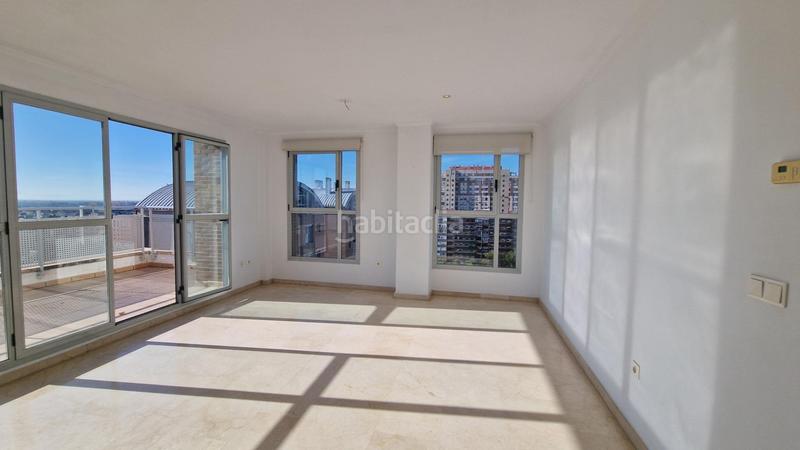 Foto 52b2a1bf-9aeb-4993-a653-7ada56cc548e. Rent penthouse with parking pool in Ciutat de les Ciències i de les Arts - Justicia Valencia