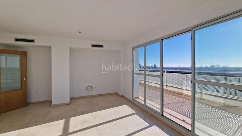 Foto 5a4ecc0b-28b6-473c-af80-07d142665a73. Rent penthouse with parking pool in Ciutat de les Ciències i de les Arts - Justicia Valencia