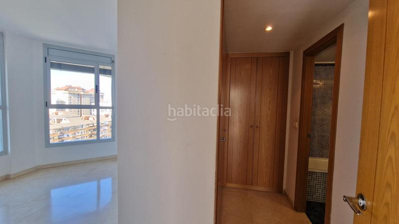 Foto b0274e8e-4999-4d8d-bc75-3fc9f23e62d3. Rent penthouse with parking pool in Ciutat de les Ciències i de les Arts - Justicia Valencia