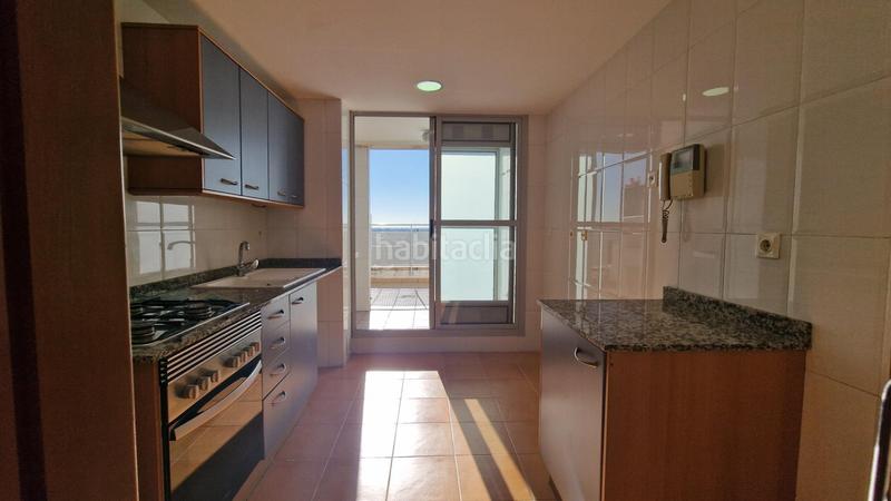 Foto feb0253b-456f-494d-87fe-0b514176650f. Rent penthouse with parking pool in Ciutat de les Ciències i de les Arts - Justicia Valencia