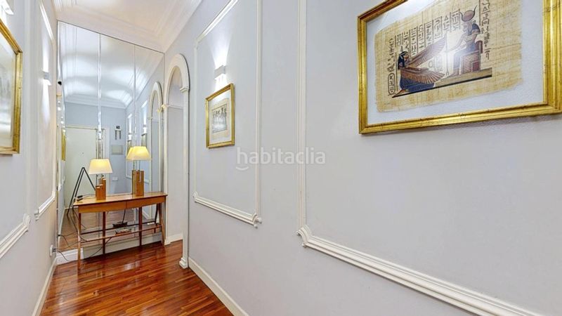 Piso de tres dormitorios con mucha luz, altura y ubicación privilegiada en la avenida del puerto! en Valencia - Imagen 15