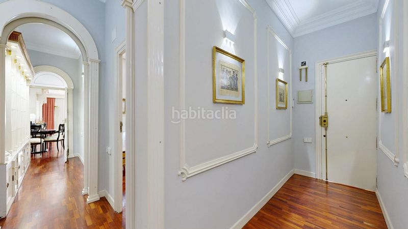 Piso de tres dormitorios con mucha luz, altura y ubicación privilegiada en la avenida del puerto! en Valencia - Imagen 31