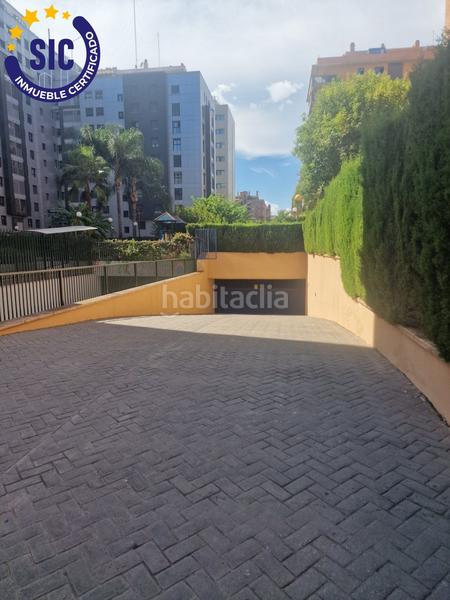 Foto 6ff293bf-0a2b-4967-8853-572d56760b30. Aparcament cotxe a Penya-Roja - Avda. Francia Valencia