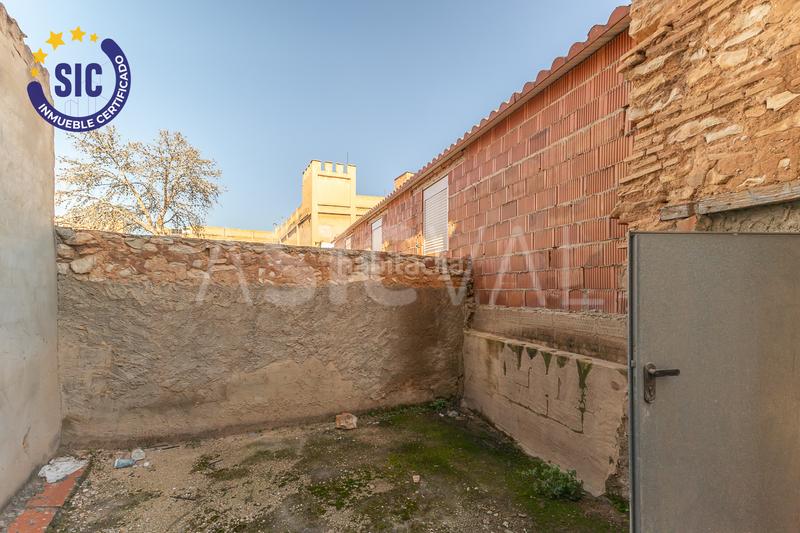 Foto c96542c8-2048-449e-8e26-f4a7c702c928. Casa in Aldaia