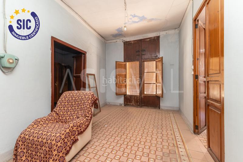 Foto d7e2d84d-ec94-4713-b83d-3026df2243a4. Casa in Aldaia