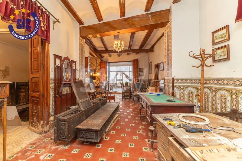 Foto f9c588b2-f86e-47ee-b674-8e2dbd3a1388. Casa in Aldaia