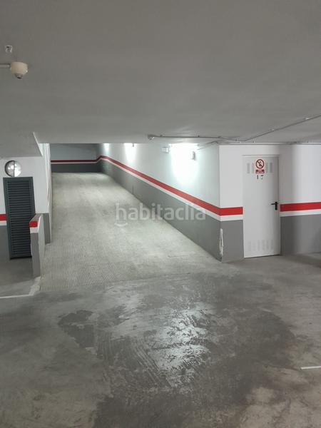 Foto 97a37cf0-824b-41ff-8e3c-b8141d79c07b. Parking voiture dans Aldaia