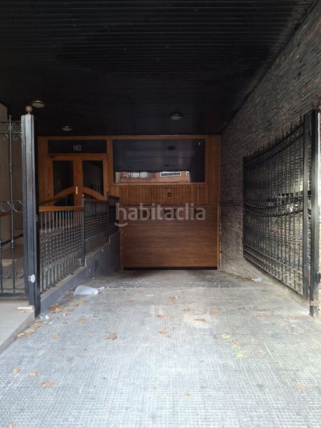 Foto 0f115bf0-801a-4ede-9315-d21cea4d4f83. Aparcament cotxe a Alaquàs