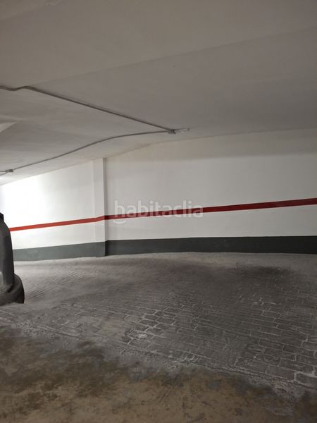 Foto 37c42533-dfb3-41ec-8a29-28d3de7f4c4c. Aparcament cotxe a Alaquàs