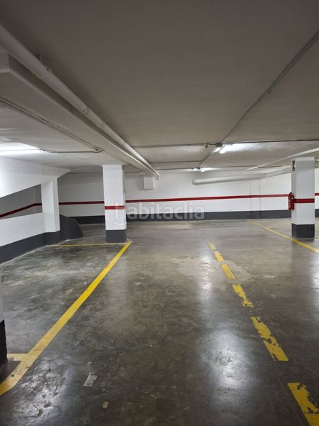 Foto bfa471a4-c2e7-49c6-b012-2fa6863d68e9. Aparcament cotxe a Alaquàs