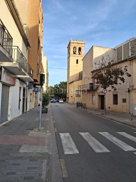 Foto 527eaca0-5b02-4f1b-a89d-49f23b4cb45f. Aparcament cotxe a Aldaia