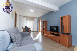 Pis a Aldaia. Vivienda luminosa con balcón, excelente distribución y muy buena