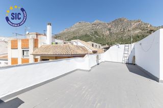 Flat in Tavernes de la Valldigna. Amplia vivienda en pleno centro de tavernes con gran terraza pri