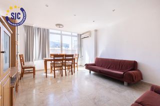 Pis a Tavernes de la Valldigna. Amplia vivienda en pleno centro de tavernes con gran terraza pri